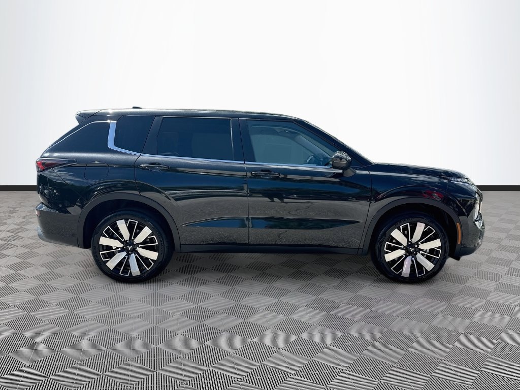 New 2026 Mitsubishi Outlander SE SUV