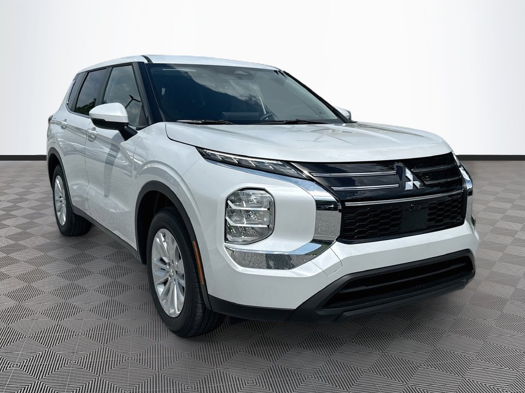 New 2026 Mitsubishi Outlander ES SUV
