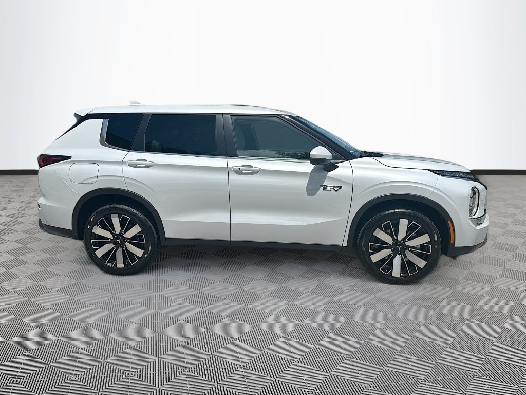 New 2026 Mitsubishi Outlander Phev SE SUV