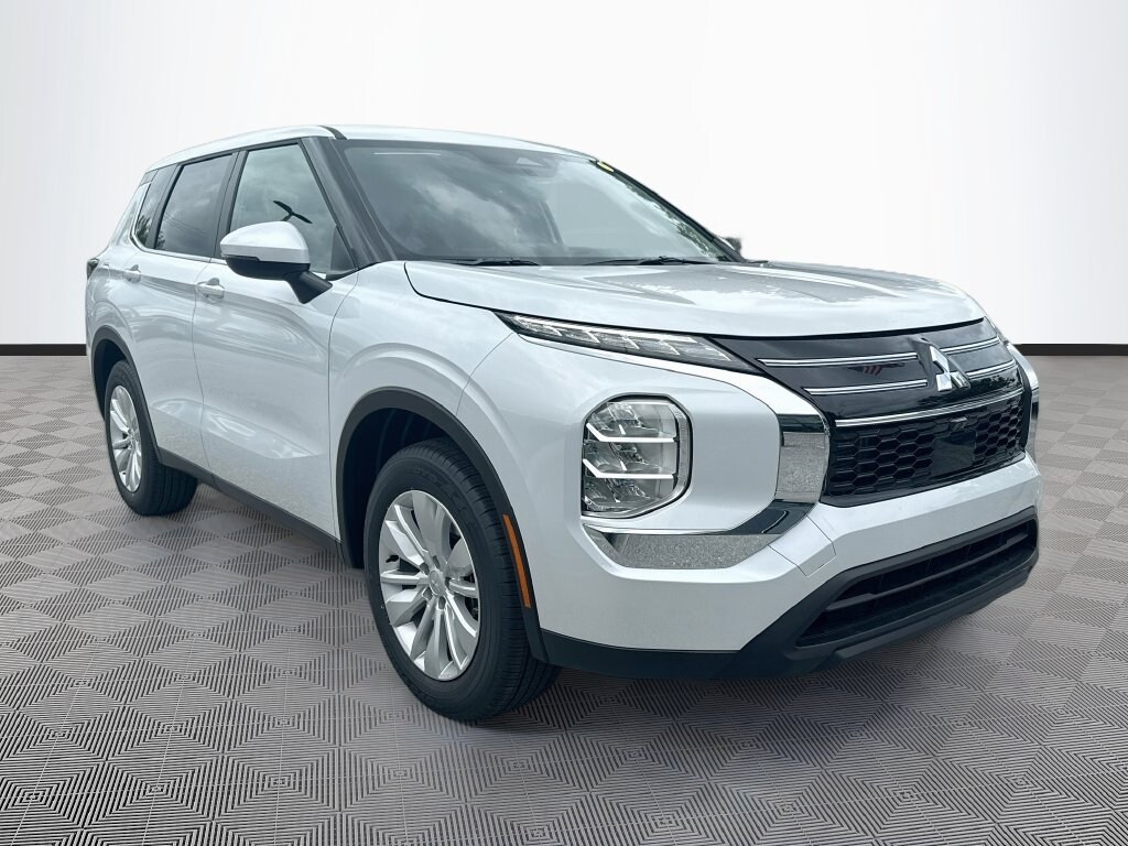 New 2026 Mitsubishi Outlander ES SUV