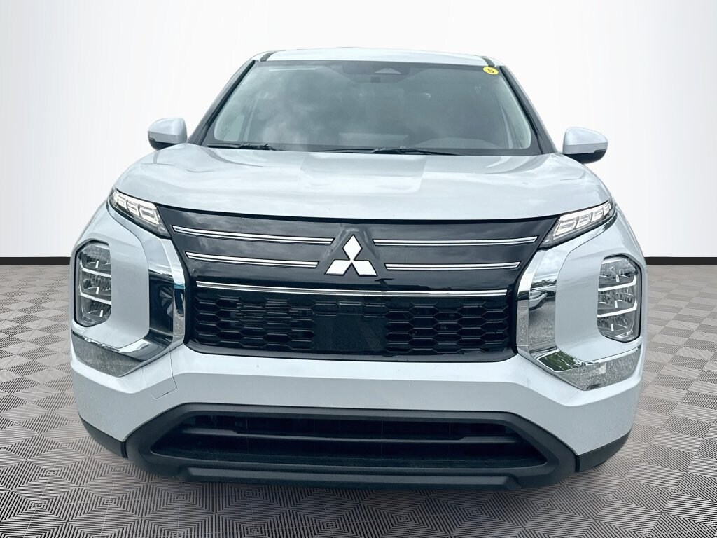 New 2026 Mitsubishi Outlander ES SUV