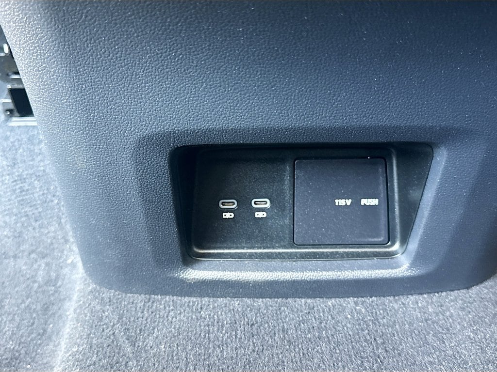 2025 Volkswagen Atlas SE w/Tech - Photo 27