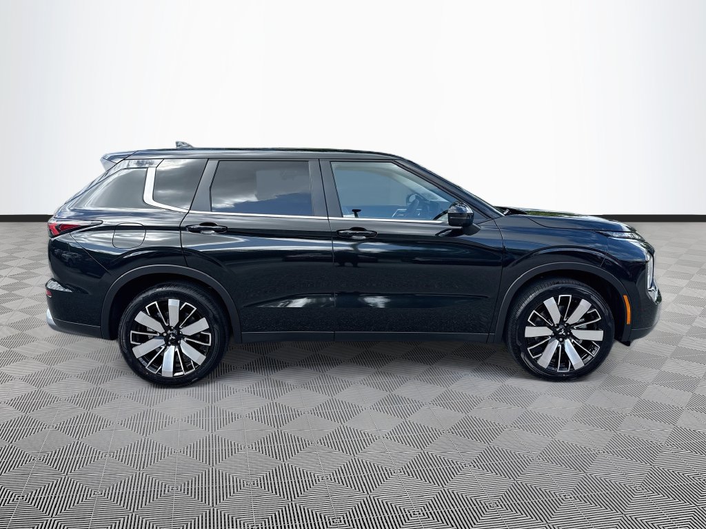 New 2026 Mitsubishi Outlander SE SUV