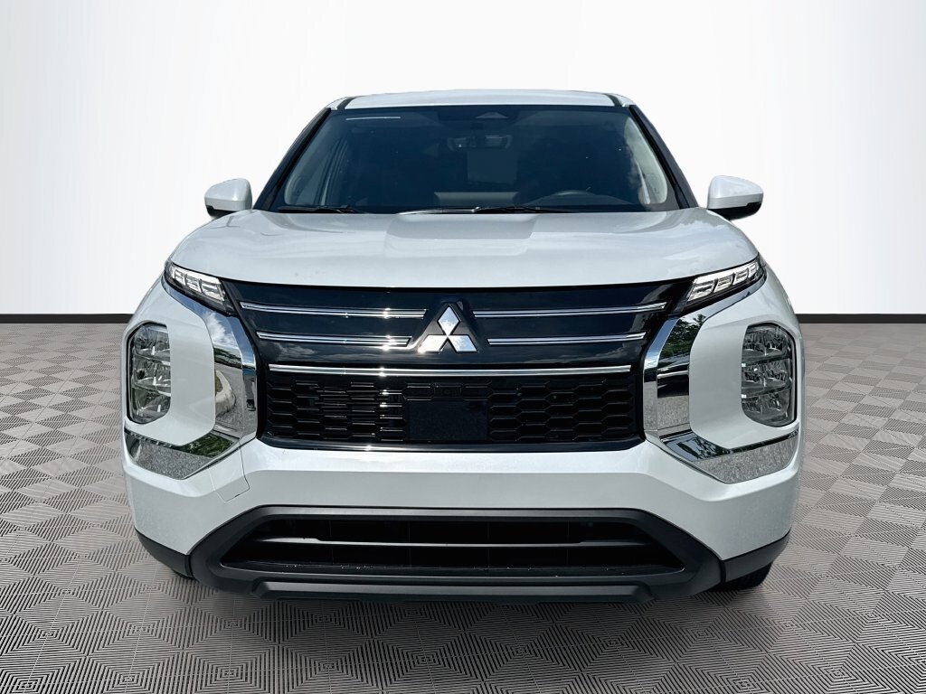 New 2026 Mitsubishi Outlander ES SUV