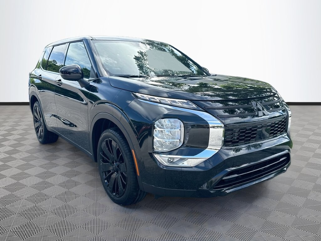 New 2026 Mitsubishi Outlander LE SUV