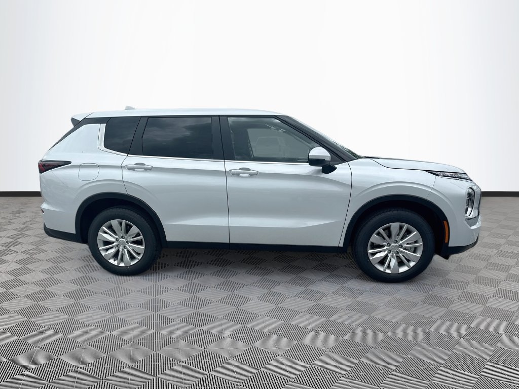 New 2026 Mitsubishi Outlander ES SUV