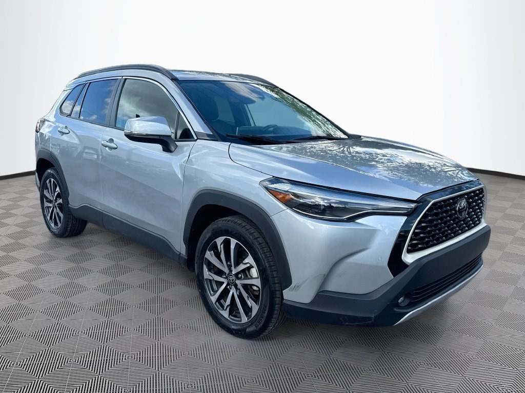 Used 2024 Toyota Corolla Cross XLE SUV