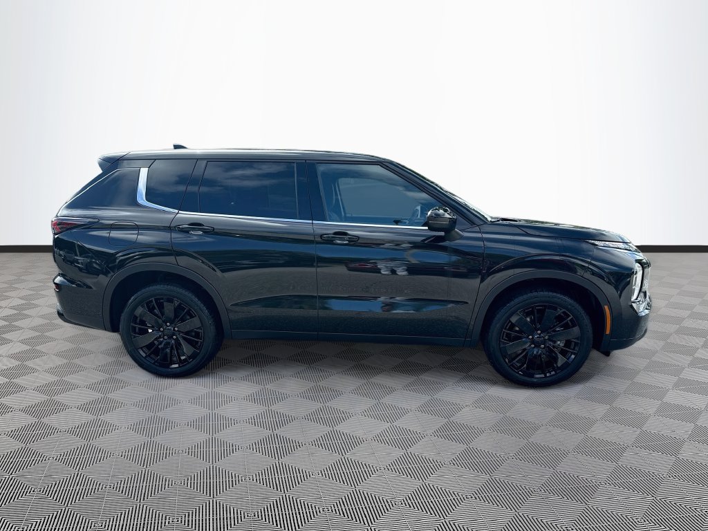 New 2026 Mitsubishi Outlander LE SUV