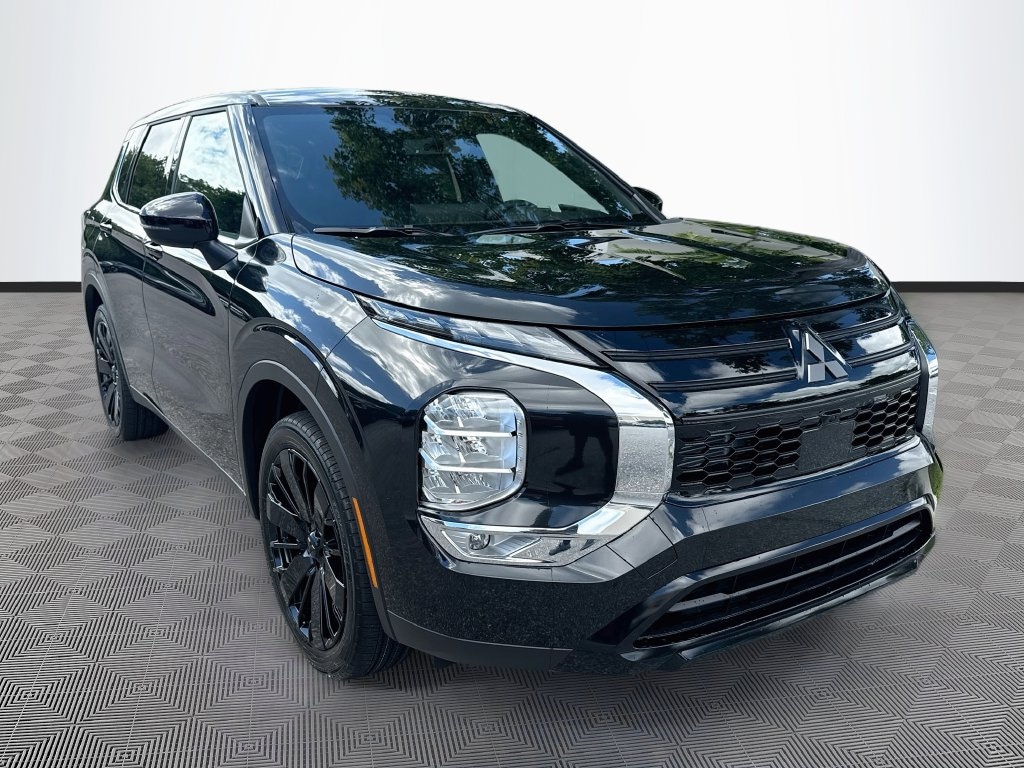 New 2026 Mitsubishi Outlander LE SUV