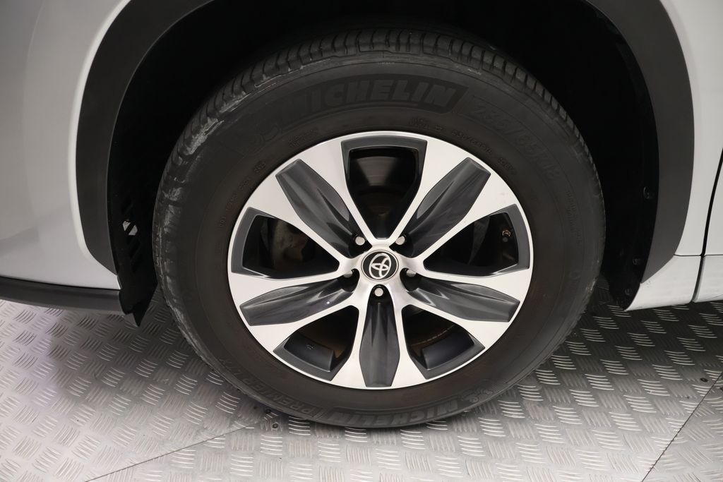 Used 2023 Toyota Highlander XLE SUV