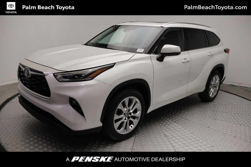 2023 Toyota Highlander Hybrid SUV 