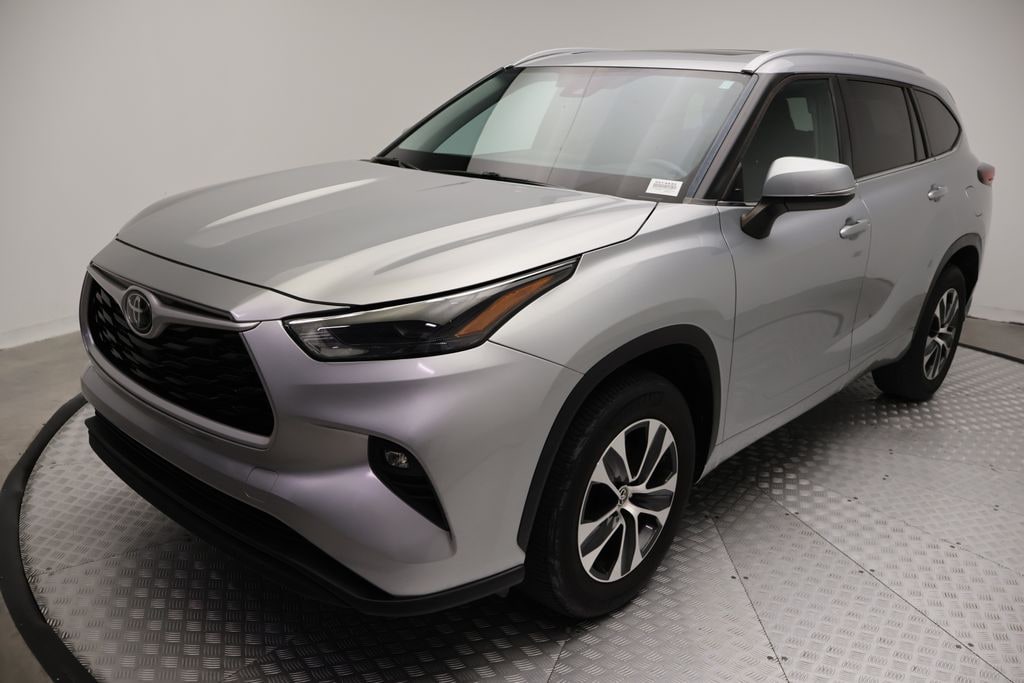 Used 2023 Toyota Highlander XLE SUV
