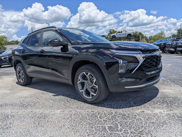 New 2026 Chevrolet Trax FWD LT SUV