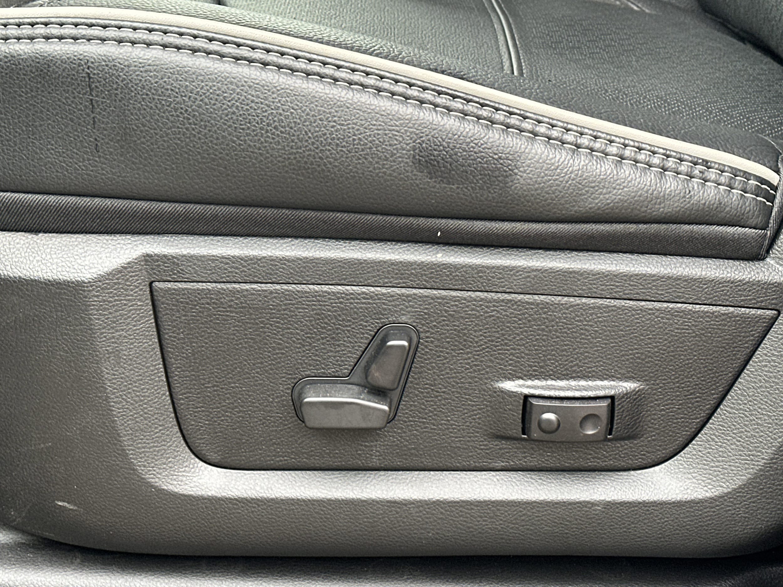 2026 RAM 2500 Laramie - Photo 10