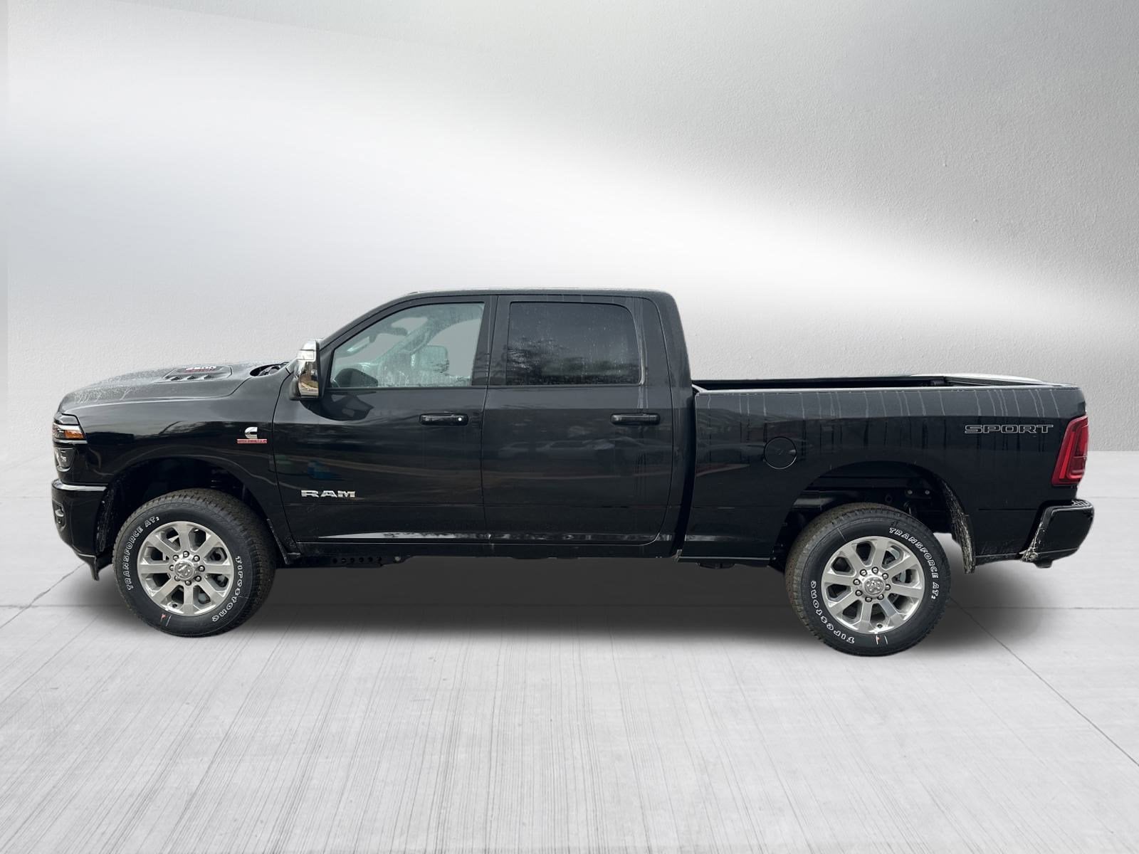 2026 RAM 2500 Laramie - Photo 8