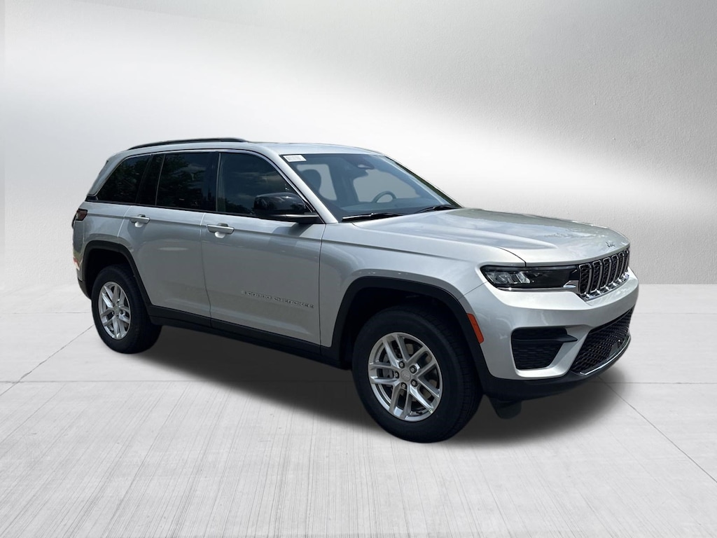 New 2026 Jeep Grand Cherokee LAREDO X 4X2 Sport Utility