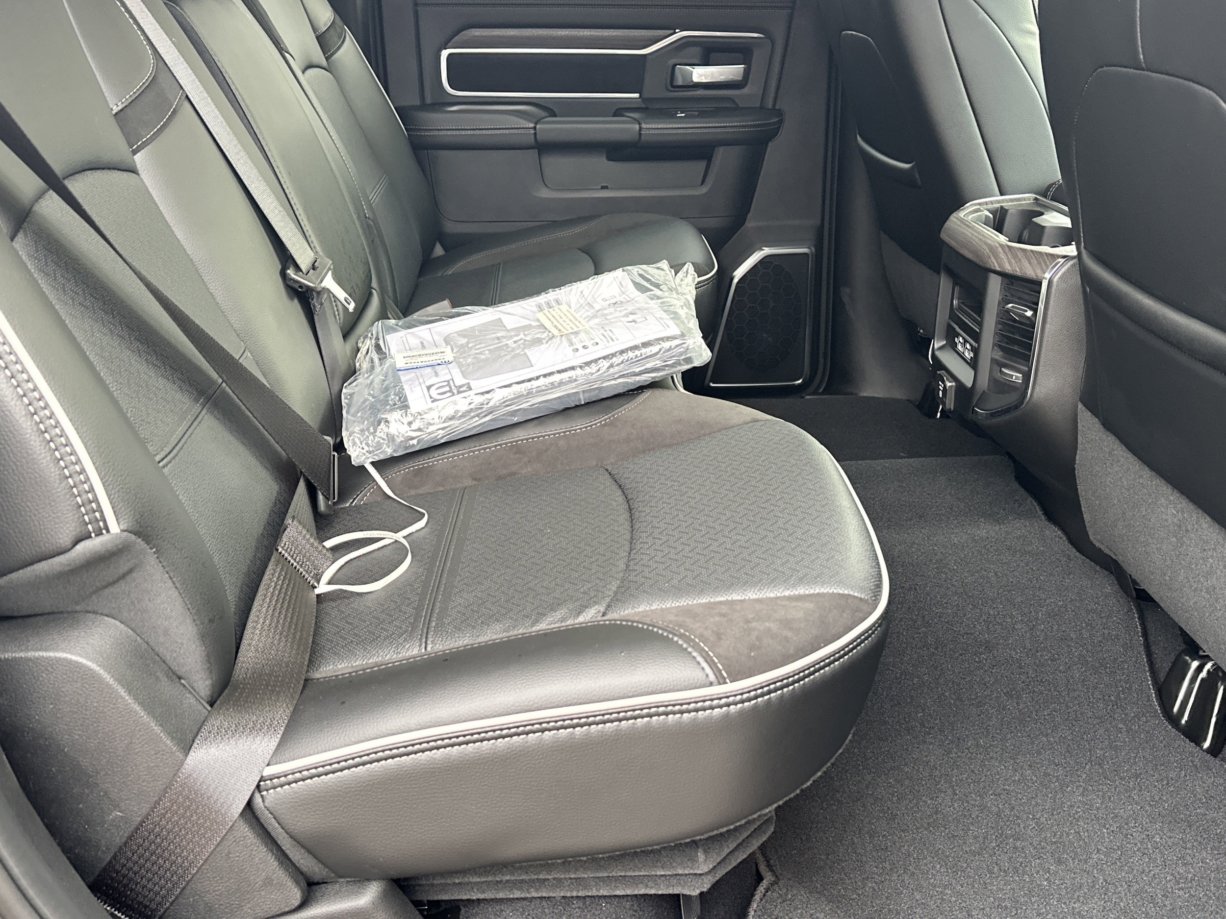 2026 RAM 2500 Laramie - Photo 16