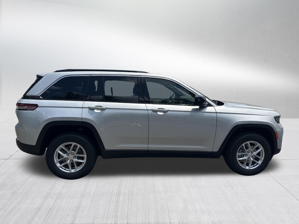 New 2026 Jeep Grand Cherokee LAREDO X 4X2 Sport Utility