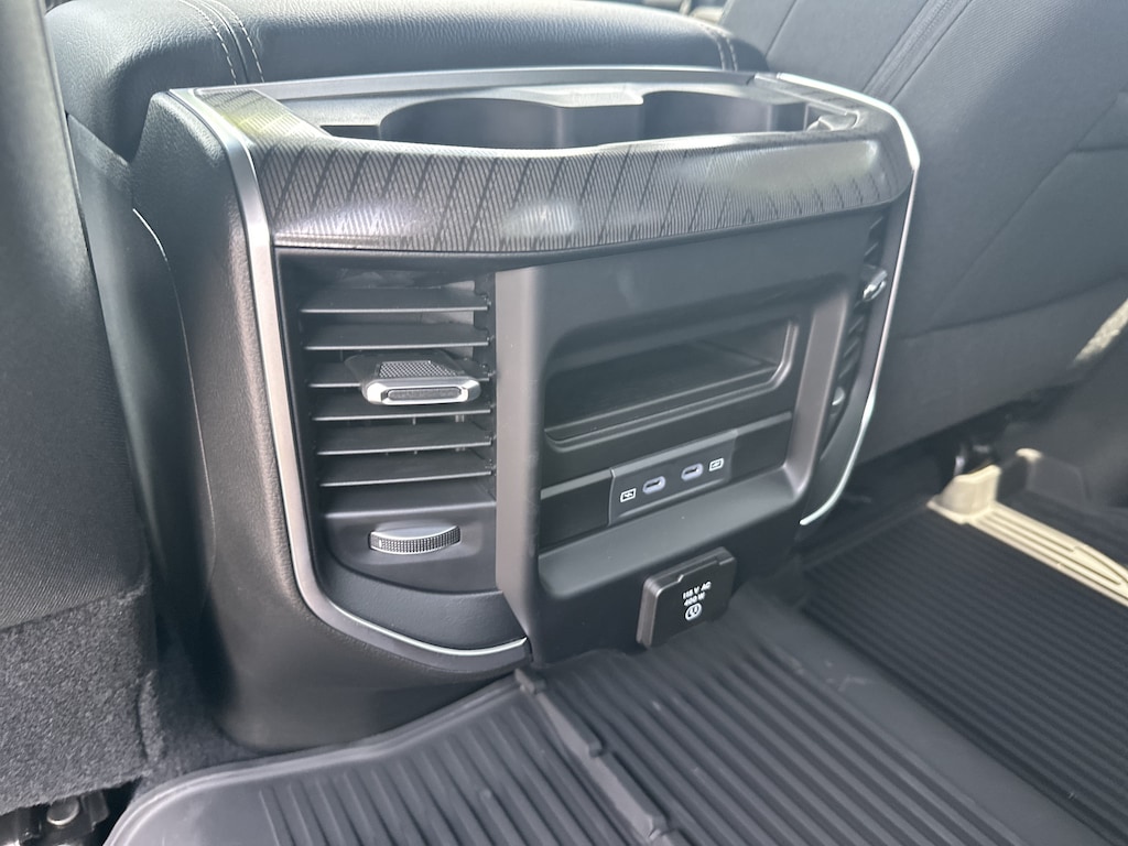 New 2026 Ram 2500 BIG HORN CREW CAB 4X2 6'4 BOX Pickup