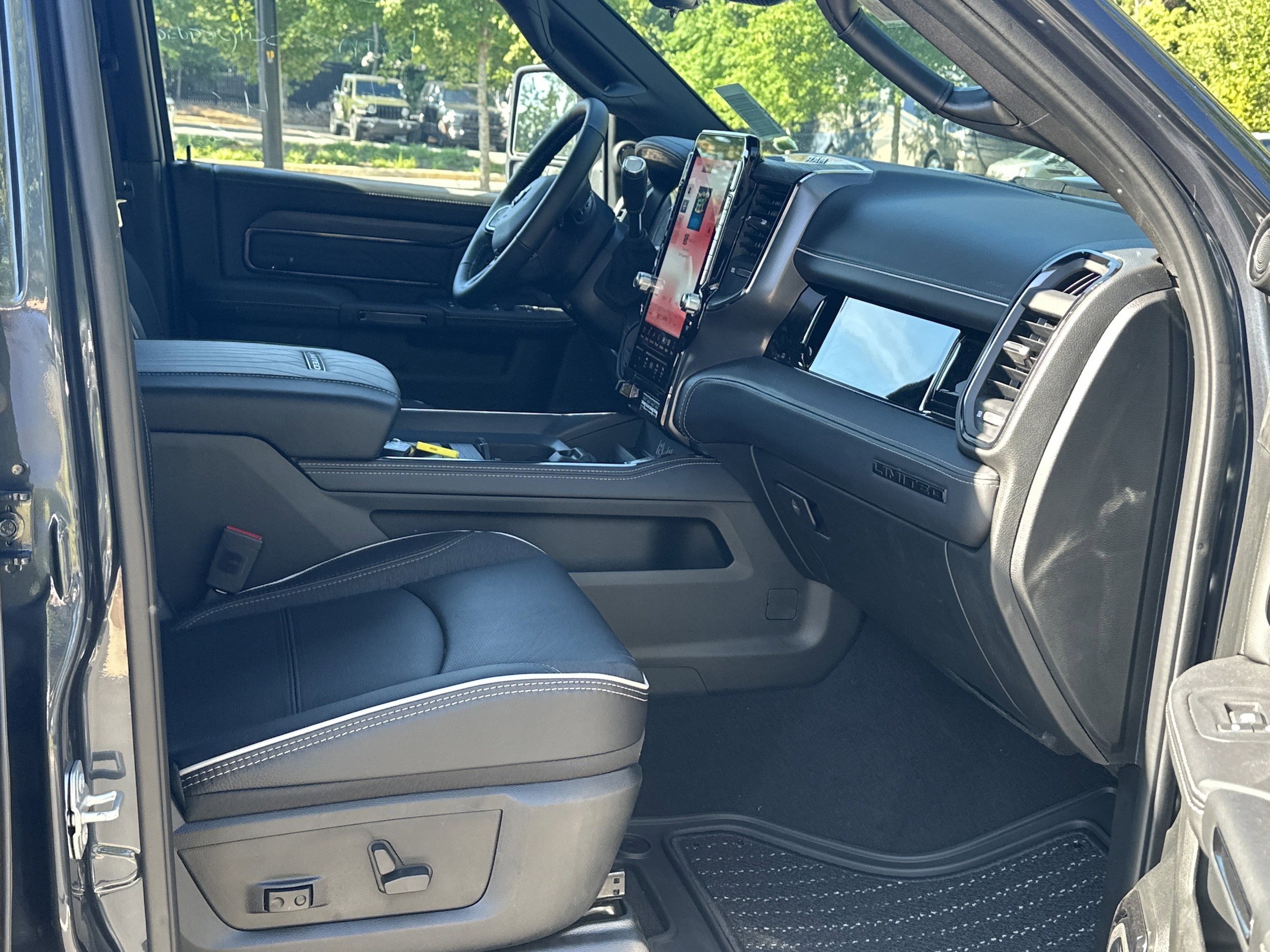 2026 RAM 2500 Limited - Photo 12
