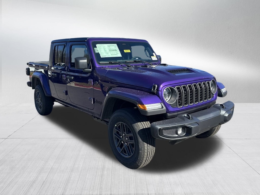 New 2026 Jeep Gladiator SPORT S 4X4 Pickup