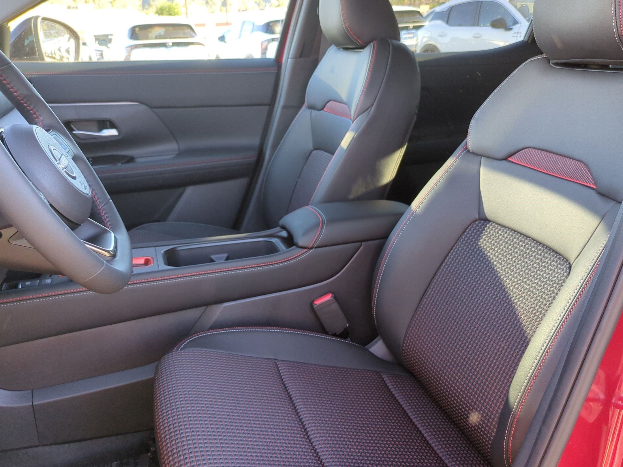 2026 Nissan KICKS SR - Photo 12
