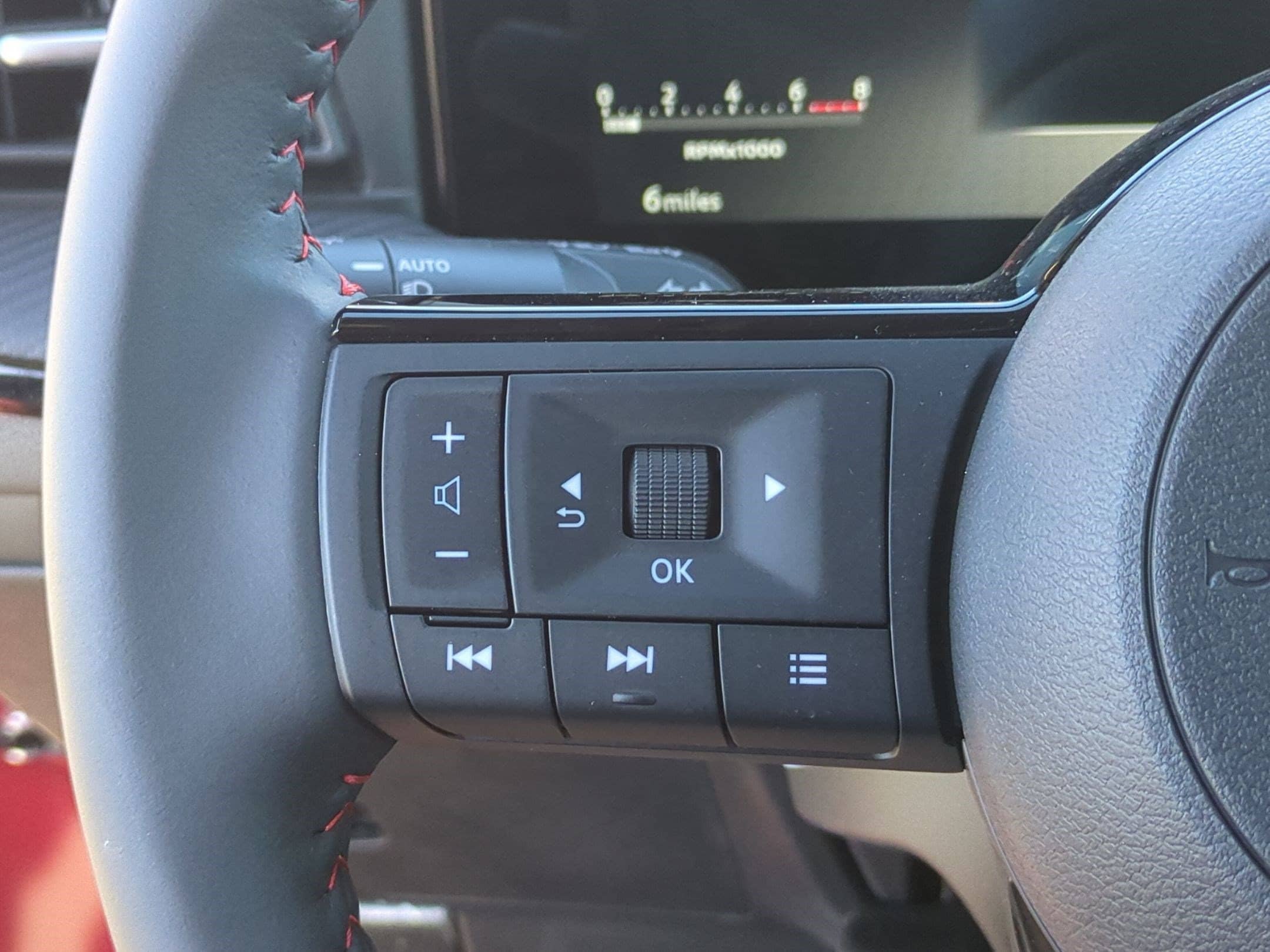 2026 Nissan KICKS SR - Photo 14