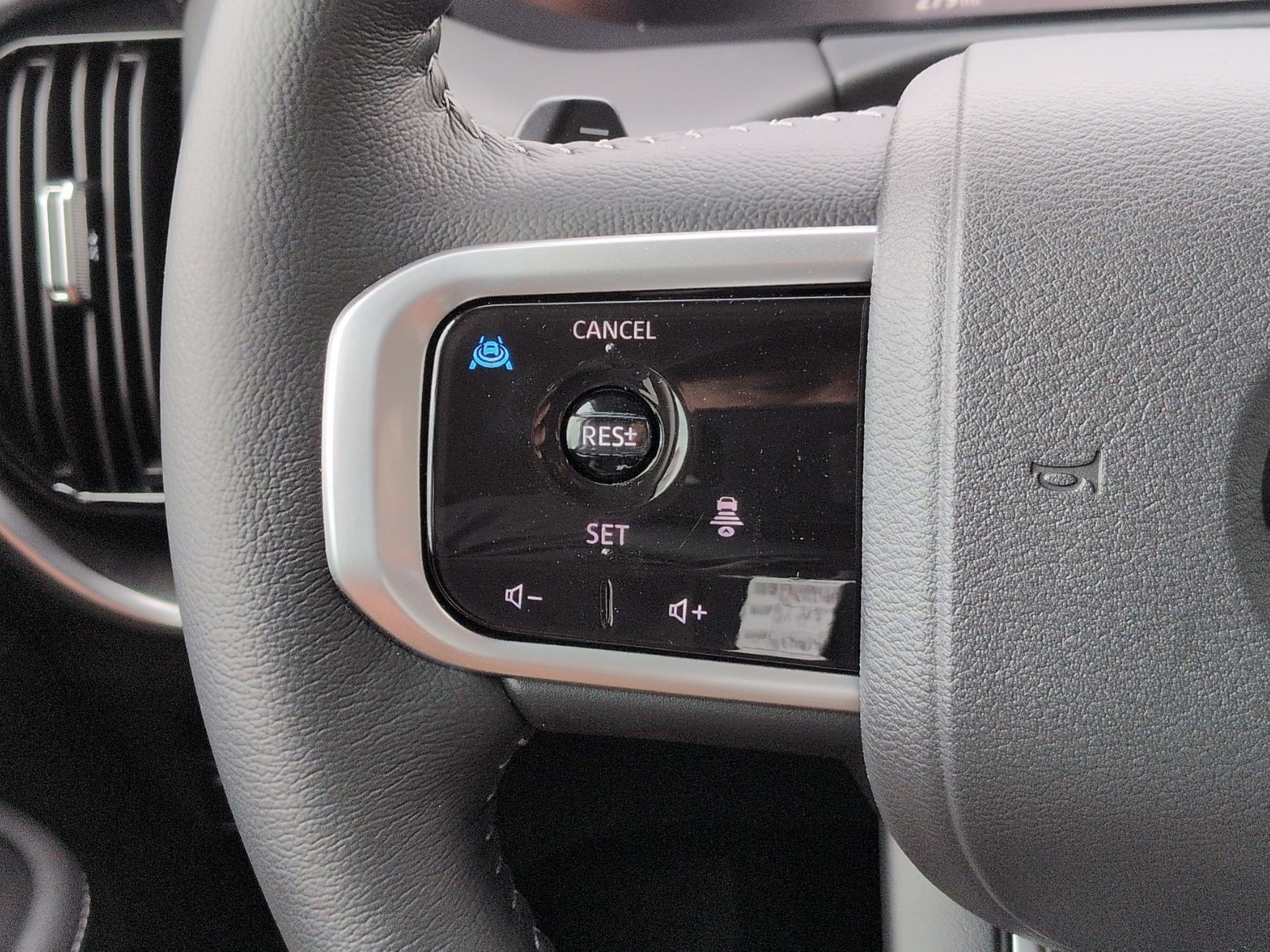 2026 Nissan Armada SV - Photo 13