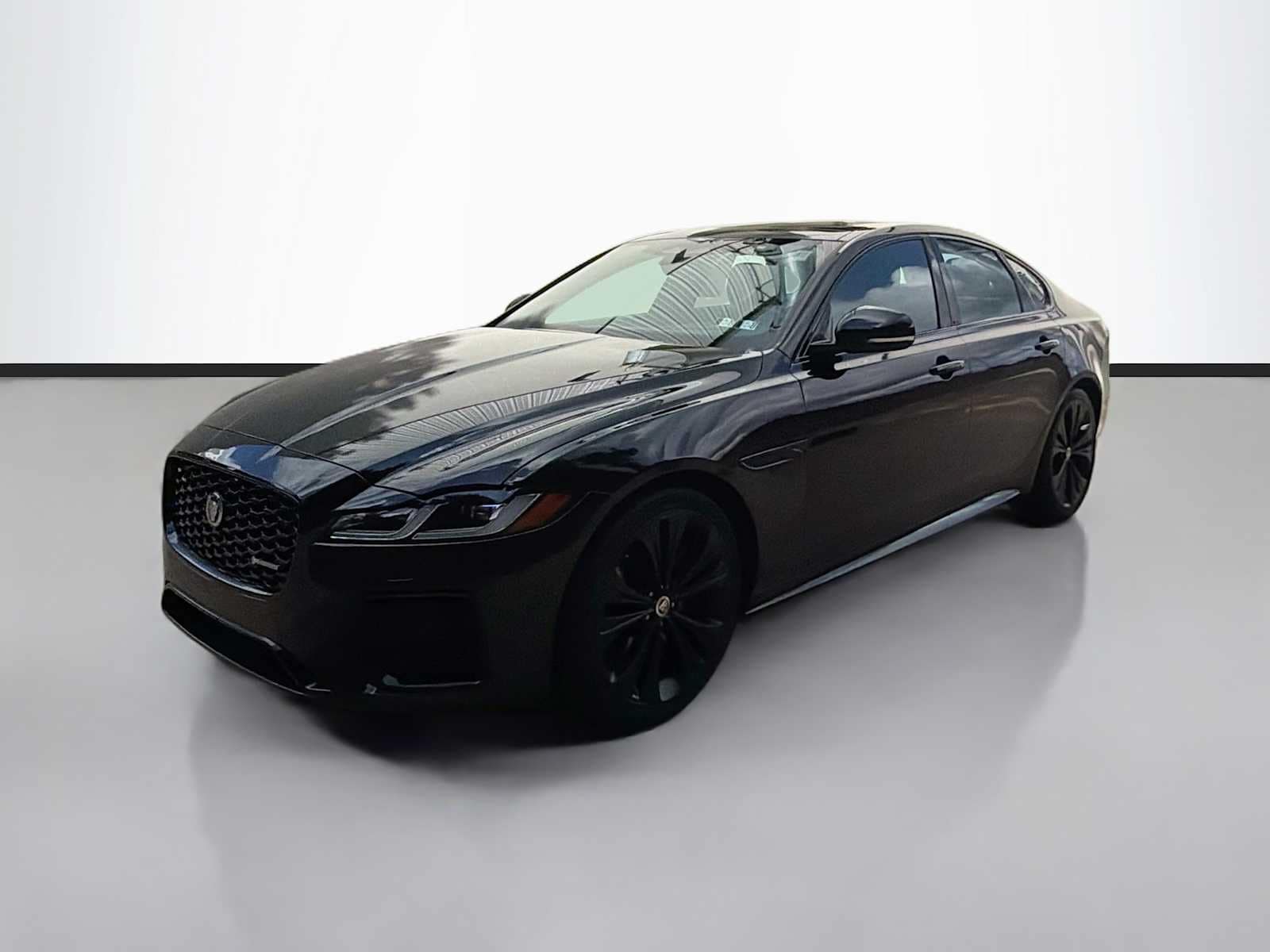 2023 Jaguar XF R-Dynamic SE