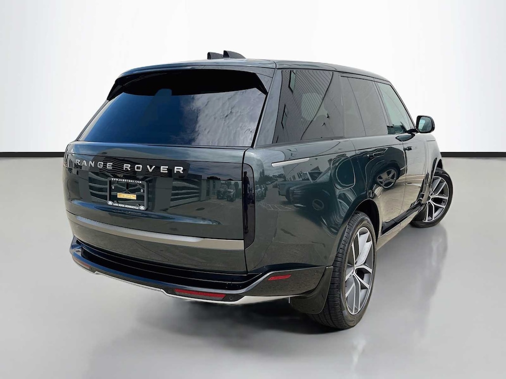 New 2026 Land Rover Range Rover SE SUV