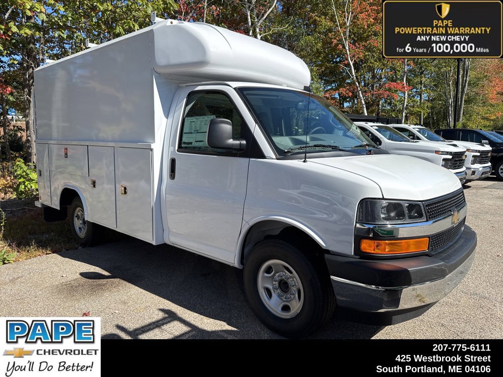 2025 Chevrolet Express Cutaway