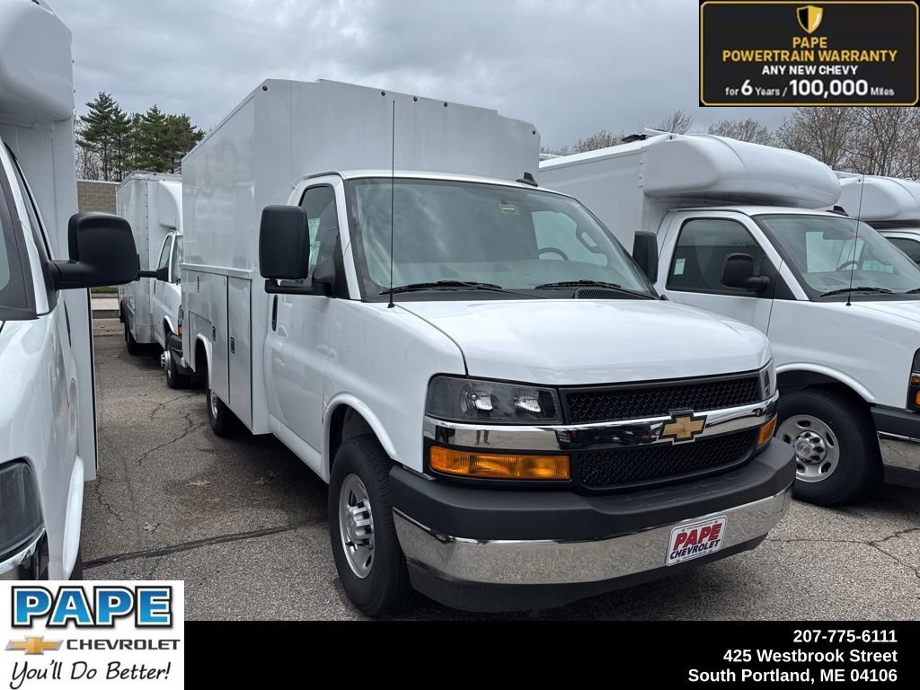2025 Chevrolet Express Cutaway