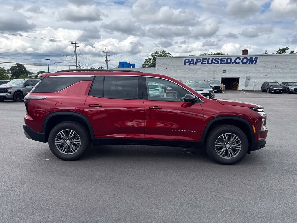 New 2026 Chevrolet Traverse LT SUV