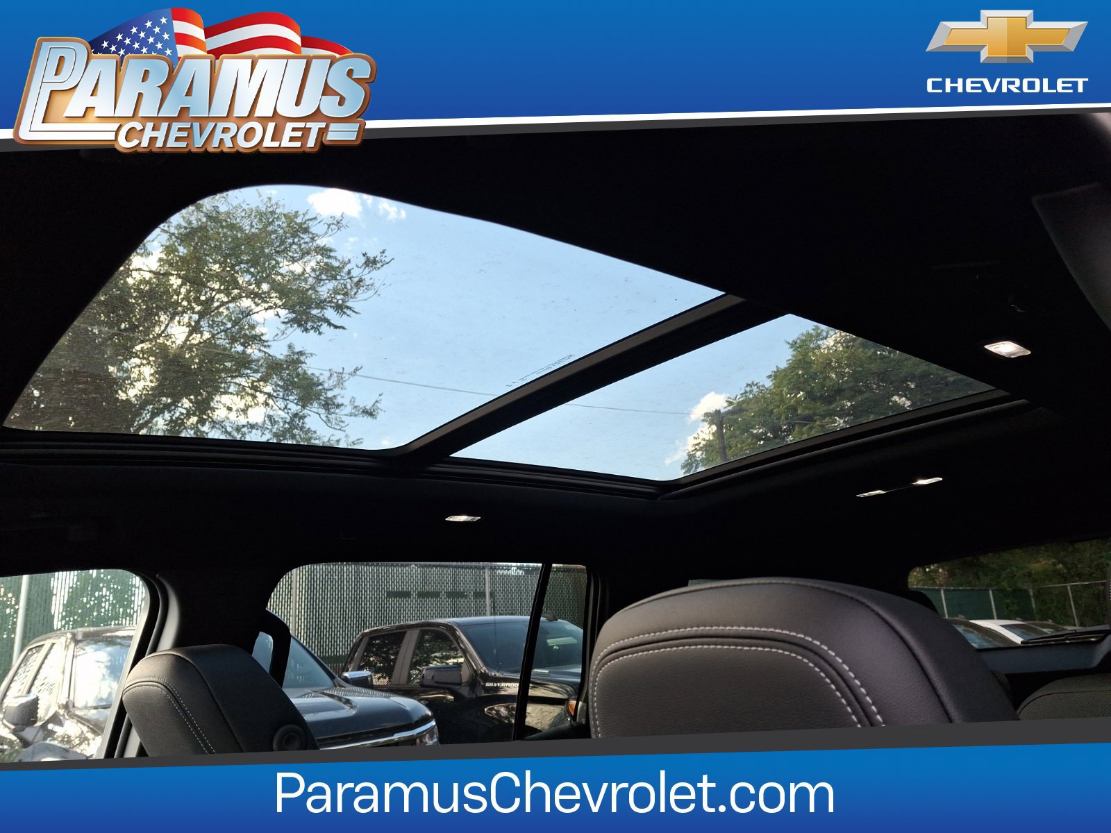 2027 Chevrolet Traverse LT - Photo 10