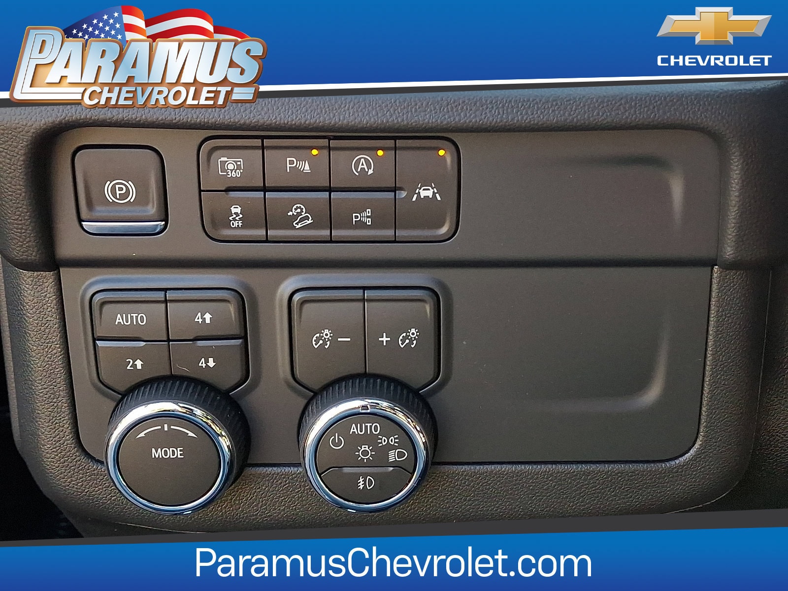 2026 Chevrolet Suburban Z71 - Photo 13