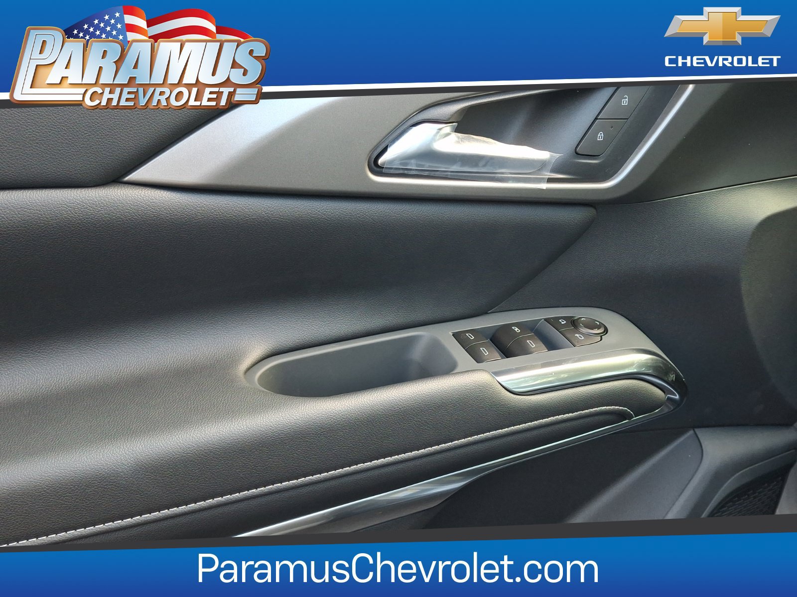 2027 Chevrolet Traverse LT - Photo 8