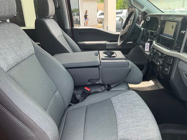 2026 Ford F-350 Super Duty Chassis Cab XLT - Photo 6