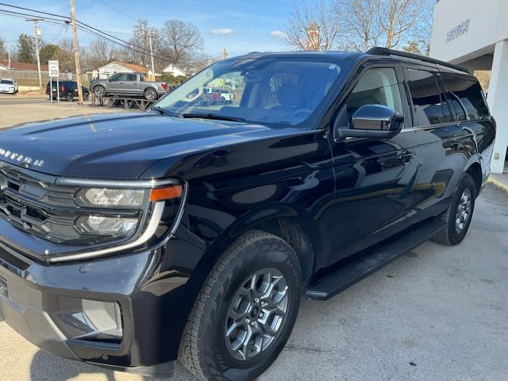 Used 2025 Ford Expedition Max Active SUV