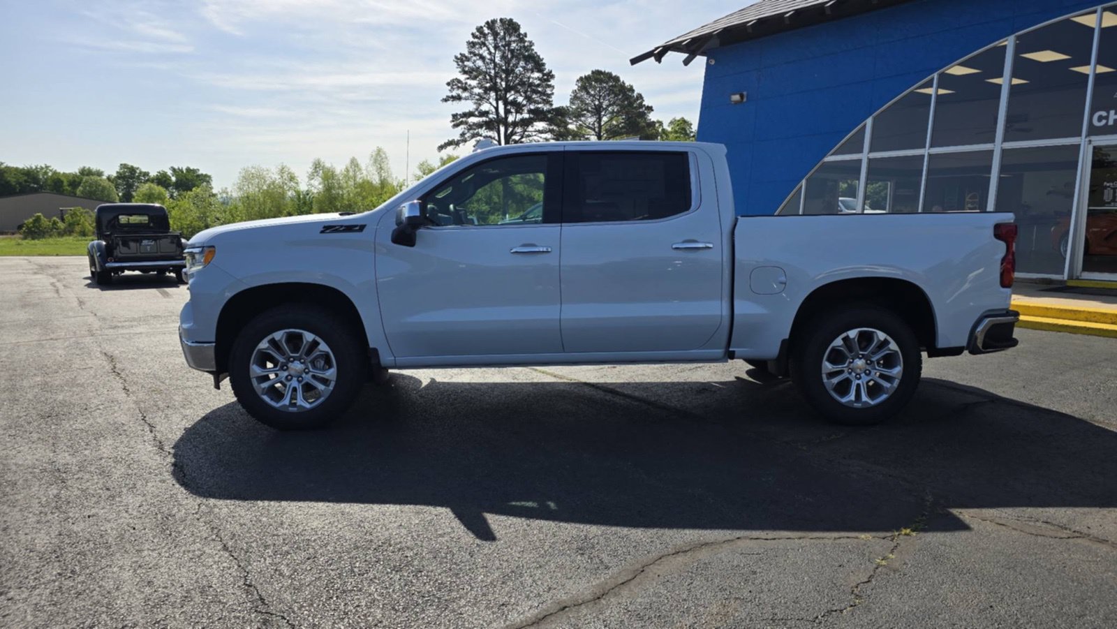 2026 Chevrolet Silverado 1500 LTZ - Photo 5