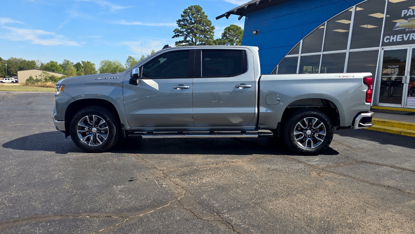 Used 2025 Chevrolet Silverado 1500 LT with VIN 2GCUKDED1S1127796 for sale in Little Rock