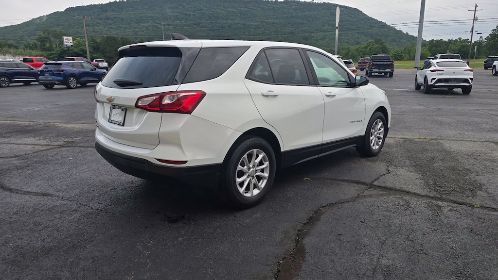 Used 2020 Chevrolet Equinox LS SUV