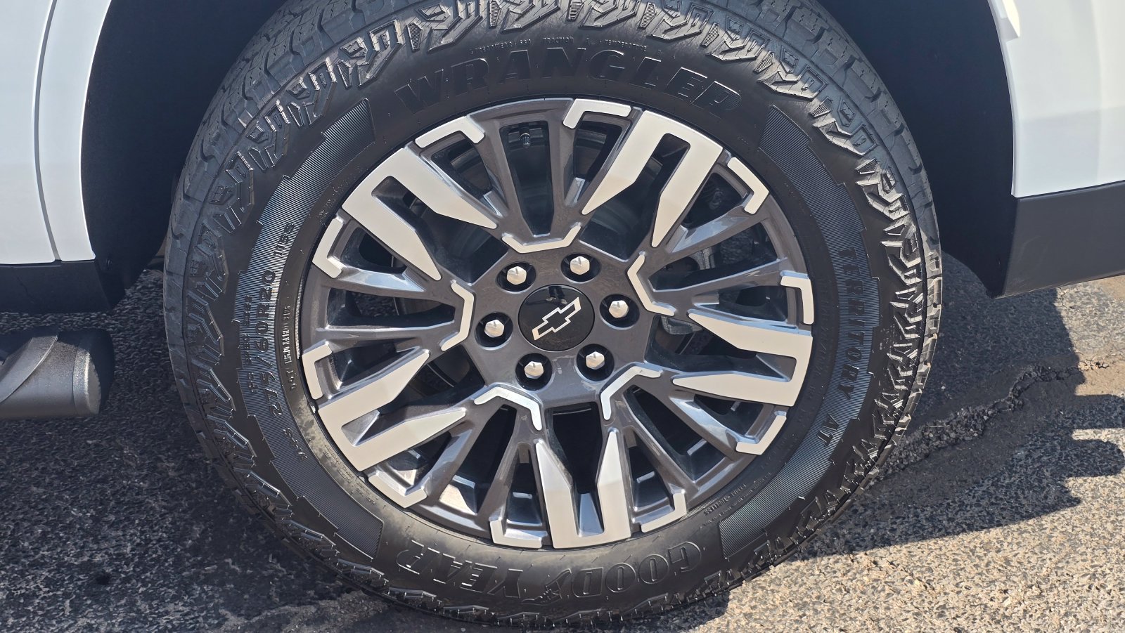 2026 Chevrolet Tahoe Z71 - Photo 14