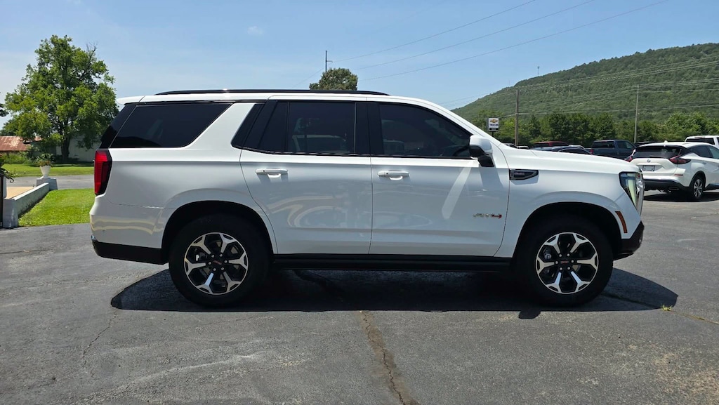 Used 2025 GMC Yukon AT4 SUV