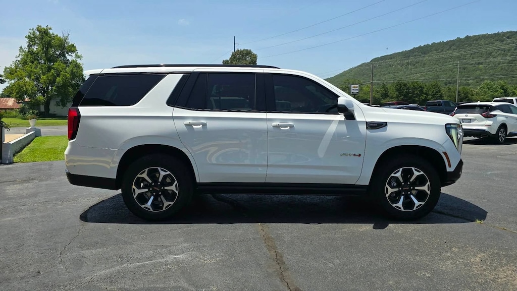 Used 2025 GMC Yukon AT4 SUV
