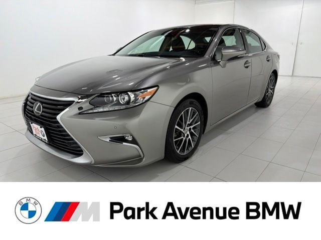 2017 Lexus ES
