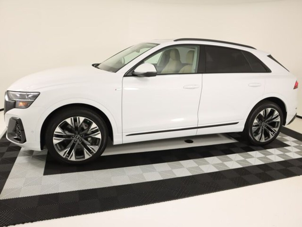 New 2026 Audi Q8 SUV