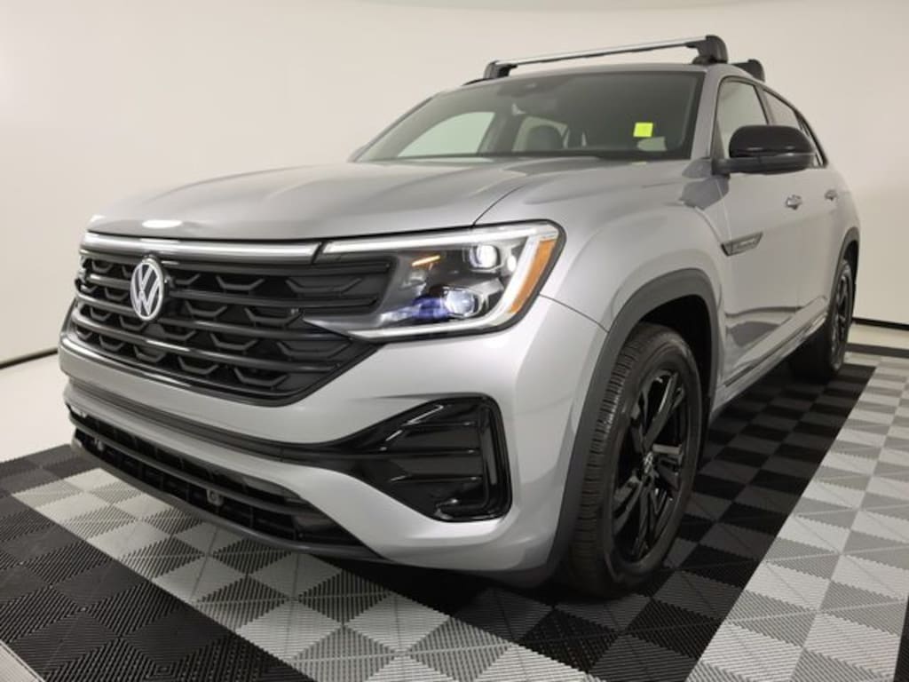 Used 2026 Volkswagen Atlas Cross Sport SEL R-Line Black SUV