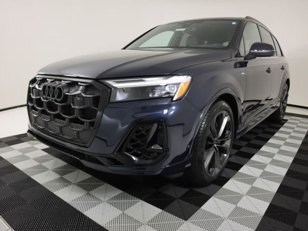 New 2026 Audi Q7 55 Premium SUV