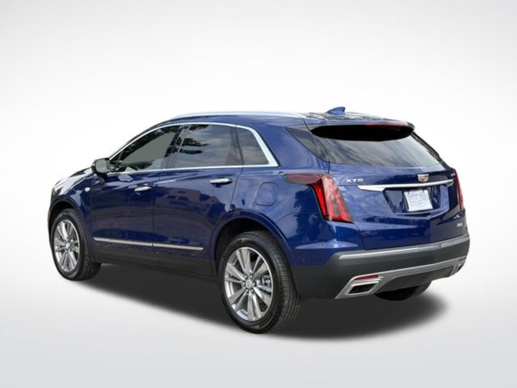 New 2026 CADILLAC XT5 Premium Luxury SUV