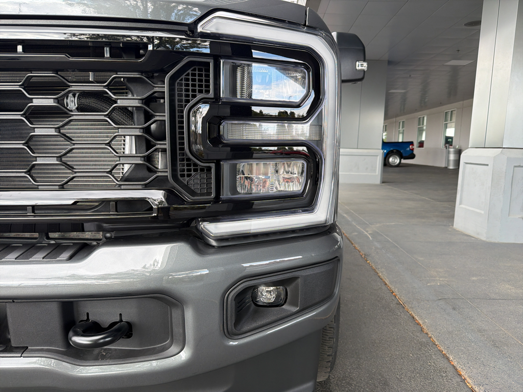 New 2026 Ford F-350 XLT Truck Crew Cab